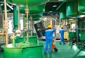Nhà sản xuất chuyên nghiệp